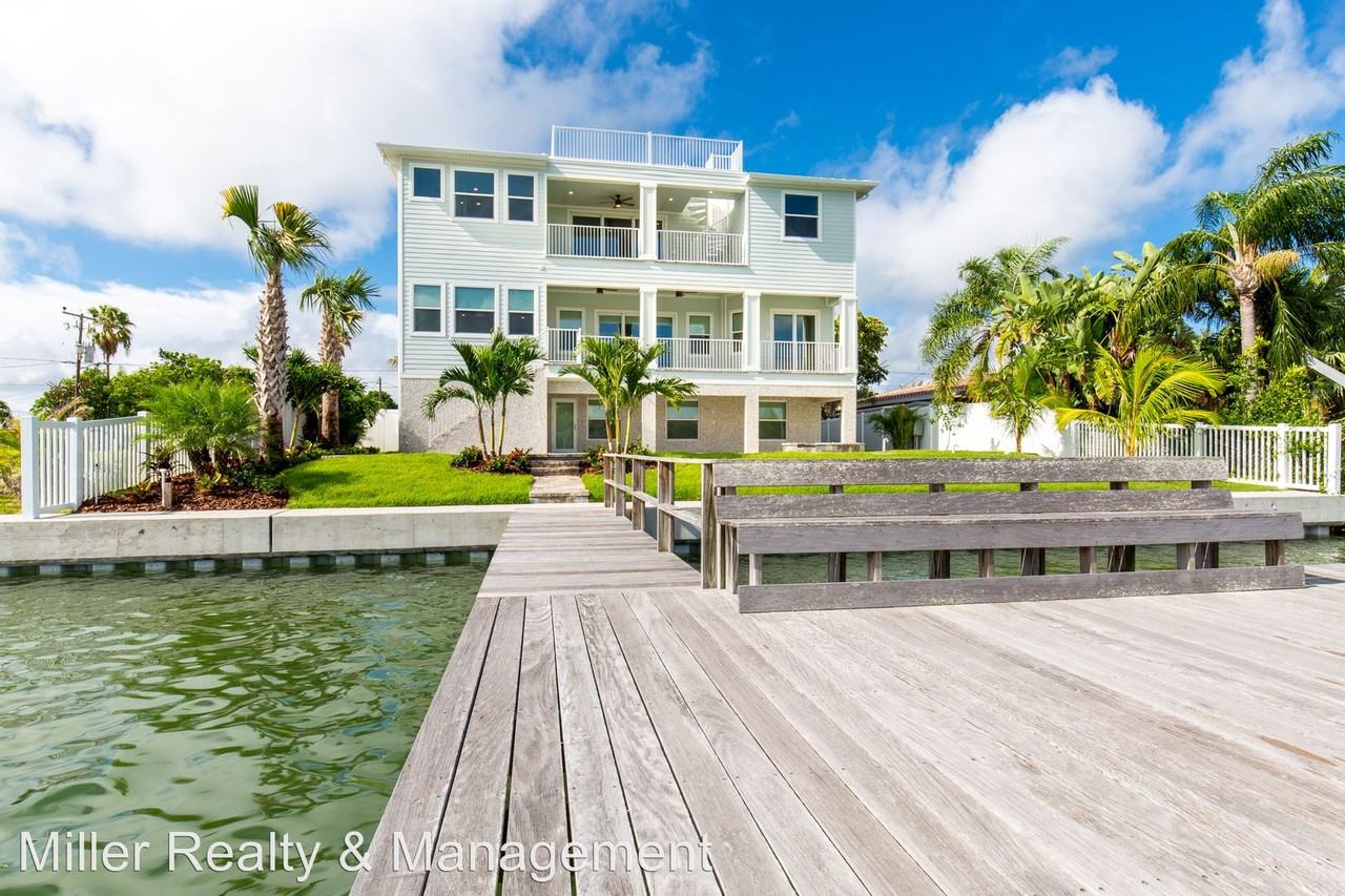 313 Hermosita Dr - Photo 3 of 43