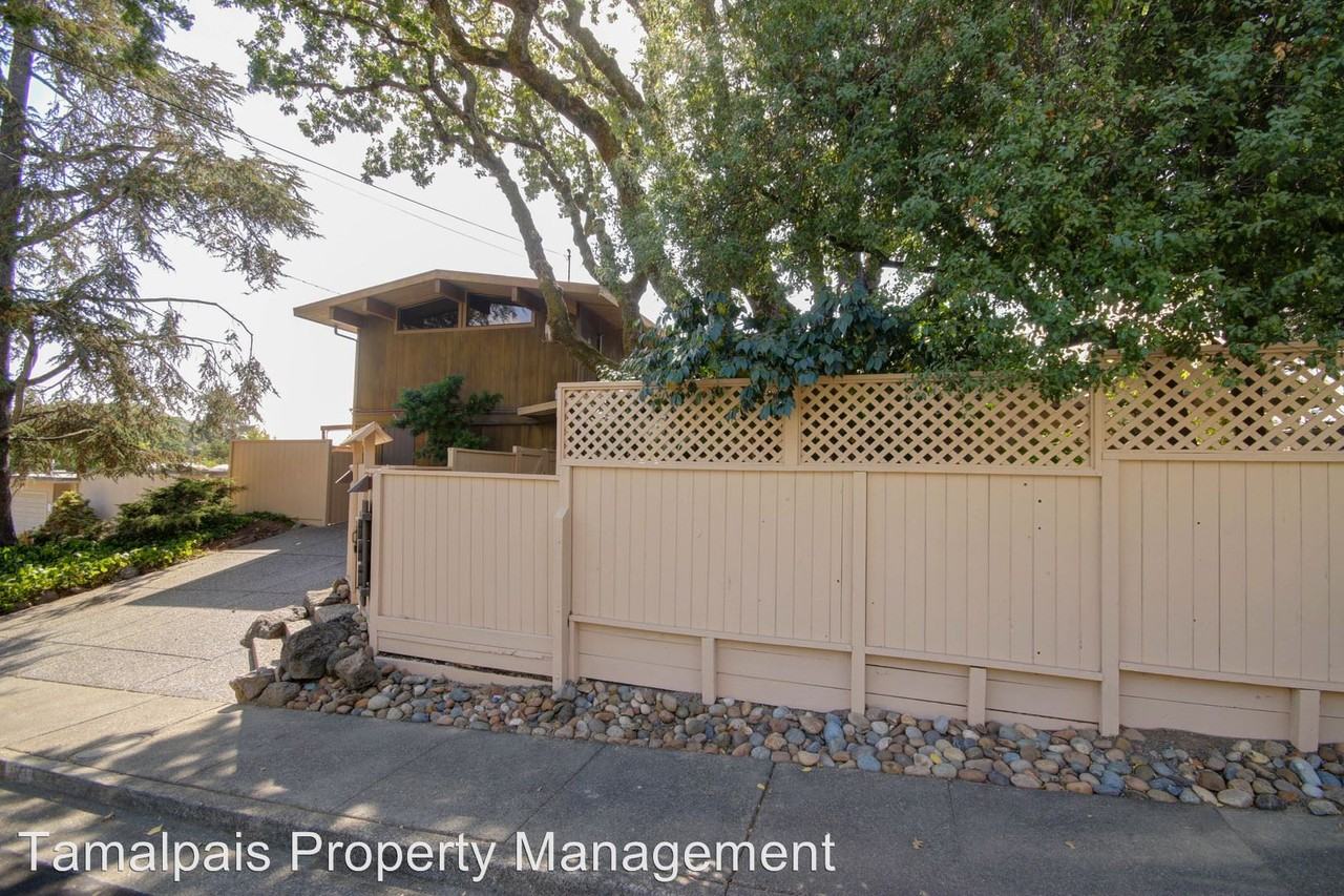 625 Kernberry Dr - Photo 2 of 42