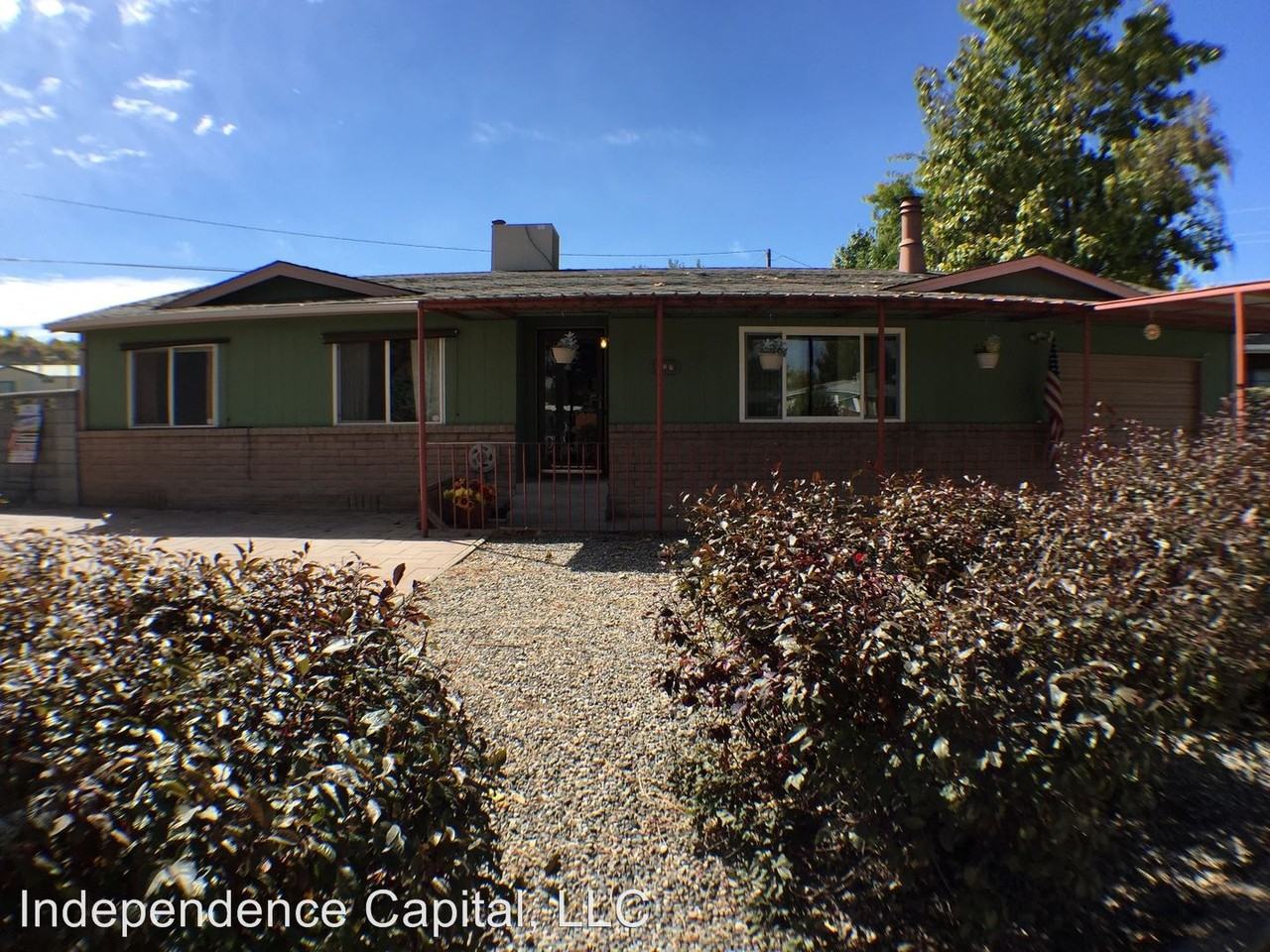 827 Apache Pl - Photo 2 of 11