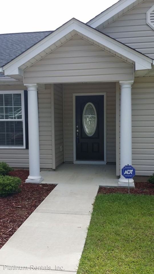 246 Macarthur Dr - Photo 2 of 22