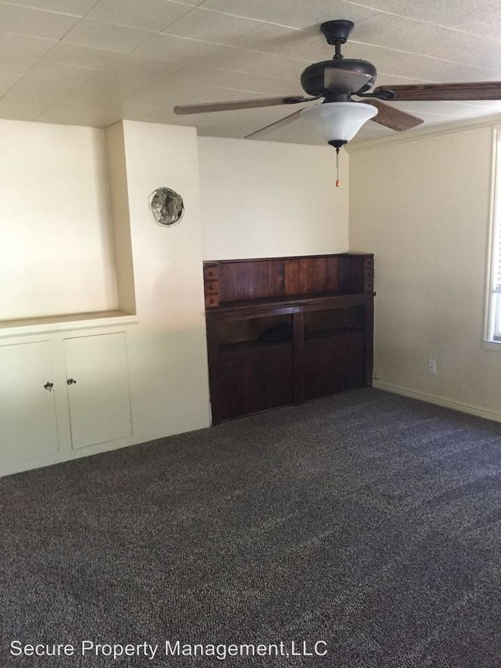 1339 W 3300 S - Photo 3 of 8