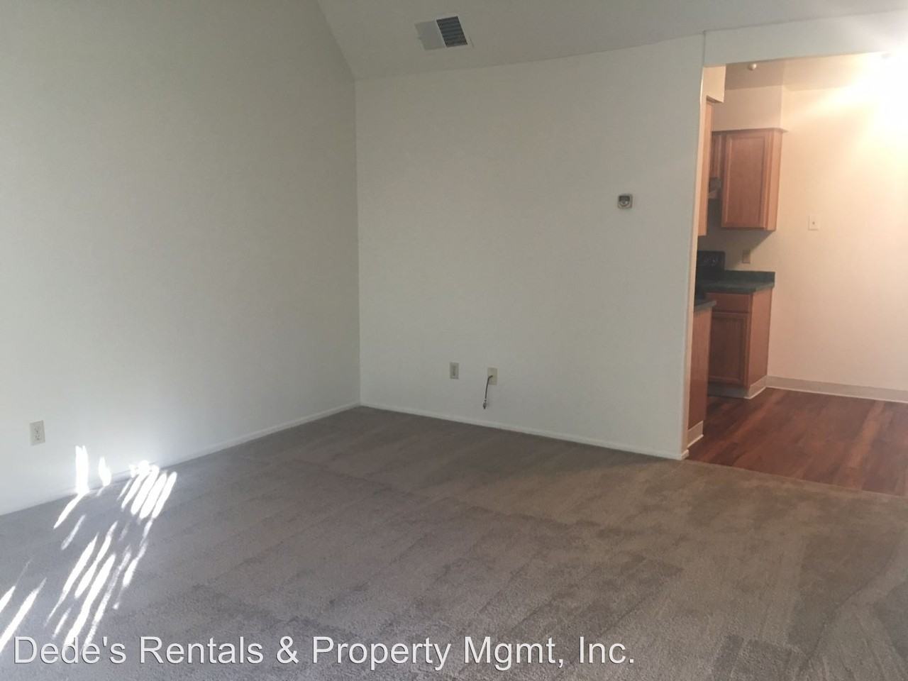 33 Redwood Ct - Photo 3 of 8