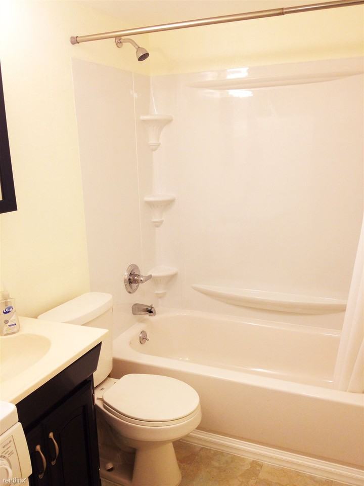 108 D St - Photo 2 of 4