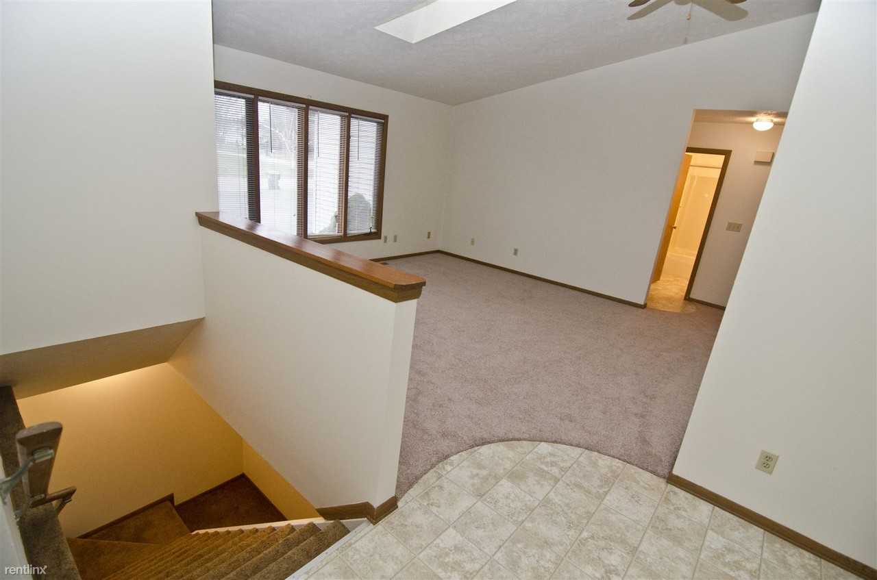 Kindlund Duplexes - Photo 3 of 4