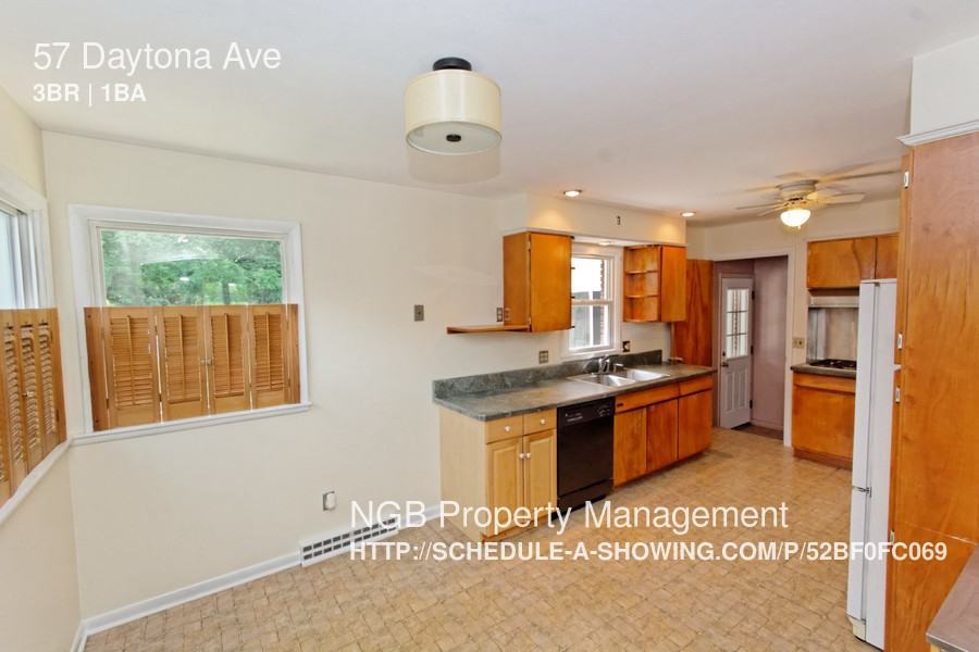 57 Daytona Ave - Photo 2 of 30