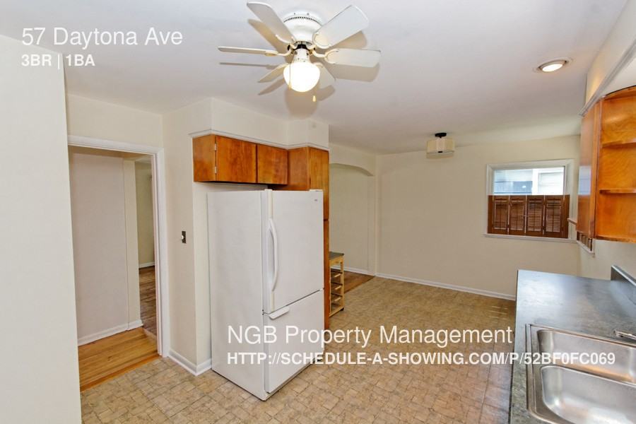 57 Daytona Ave - Photo 3 of 30