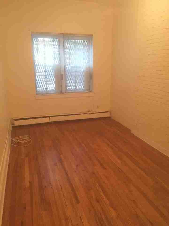 3rd Ave & E 93rd St #D