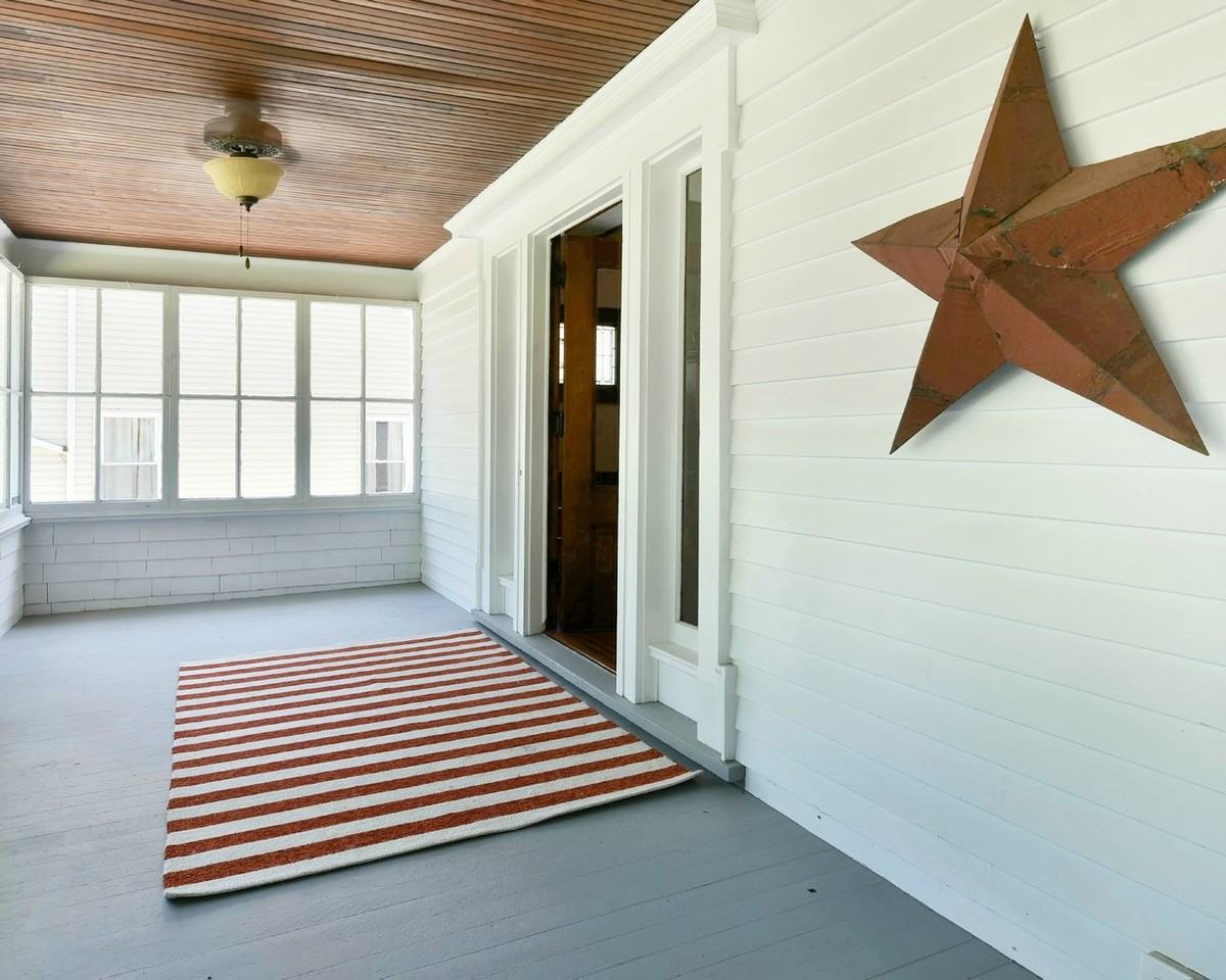 36 Hazelwood Rd - Photo 2 of 23