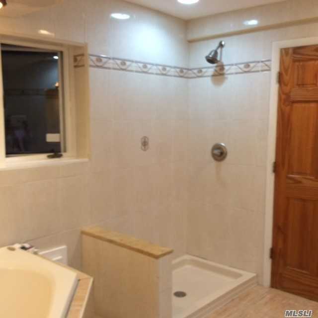 174 Hendrickson Ave - Photo 2 of 4