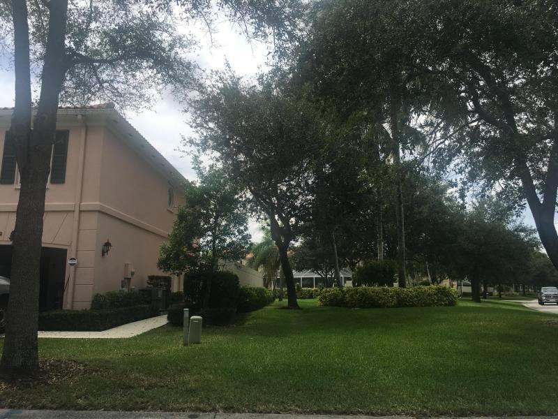 2149 Tarpon Lake Way - Photo 3 of 8