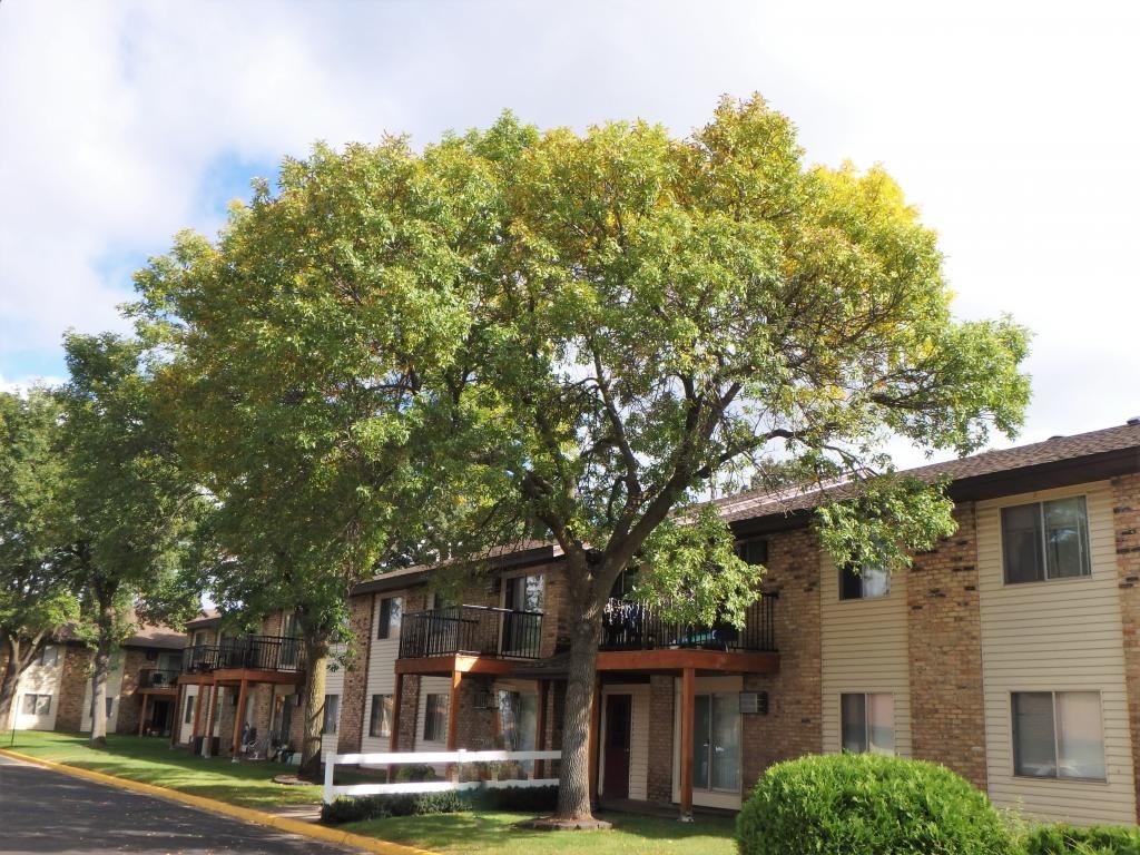 Oak Grove Apts. - Photo 2 of 14