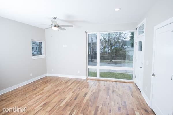 1614 E Belleview Pl - Photo 2 of 13