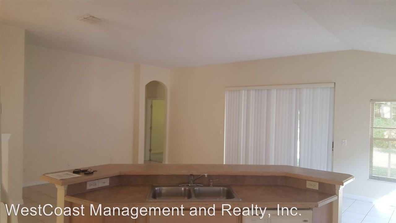 4627 Dunnie Dr - Photo 3 of 14