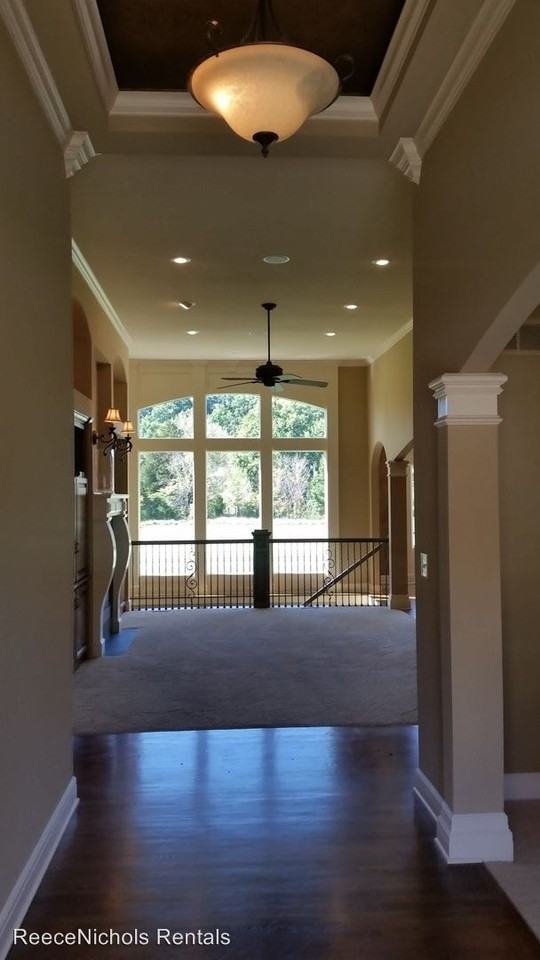 12201 E 89th Terrace - Photo 3 of 29