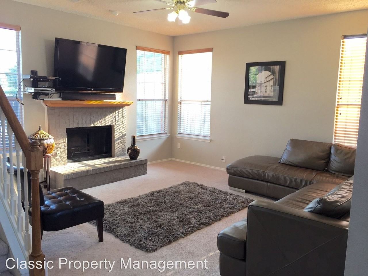 919 Wintercrest Ct - Photo 3 of 14