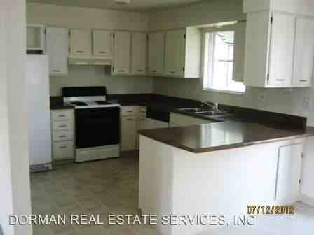 6731 Hampton Dr - Photo 3 of 9