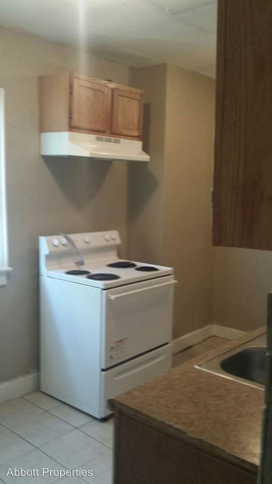 4231 Tracy Ave - Photo 2 of 9