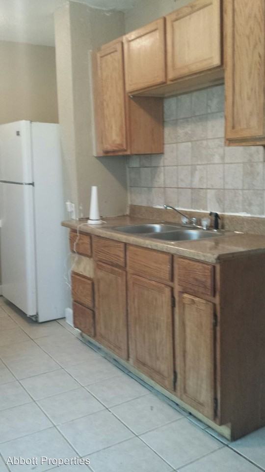 4231 Tracy Ave - Photo 3 of 9