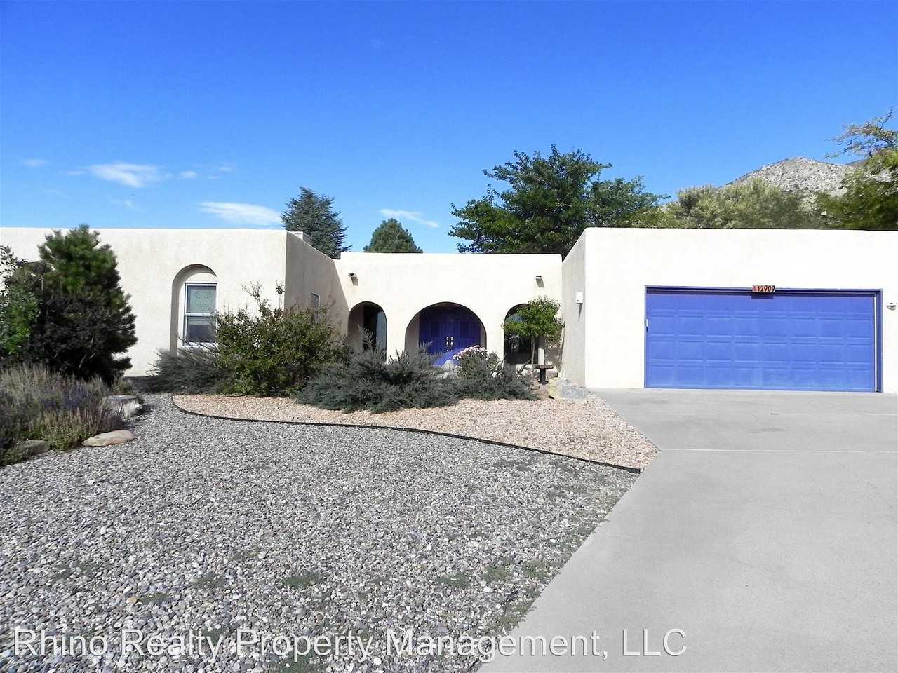 12909 Tierra Montanosa Ct NE - Photo 3 of 44