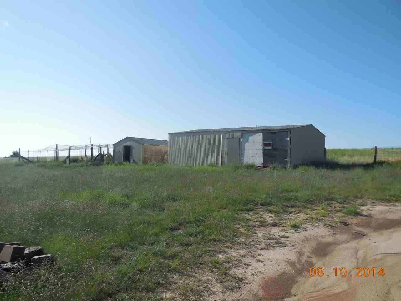 15515 Russell Dr - Photo 2 of 11