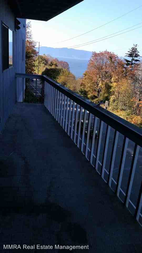 201 N State St #3 - Photo 2 of 13