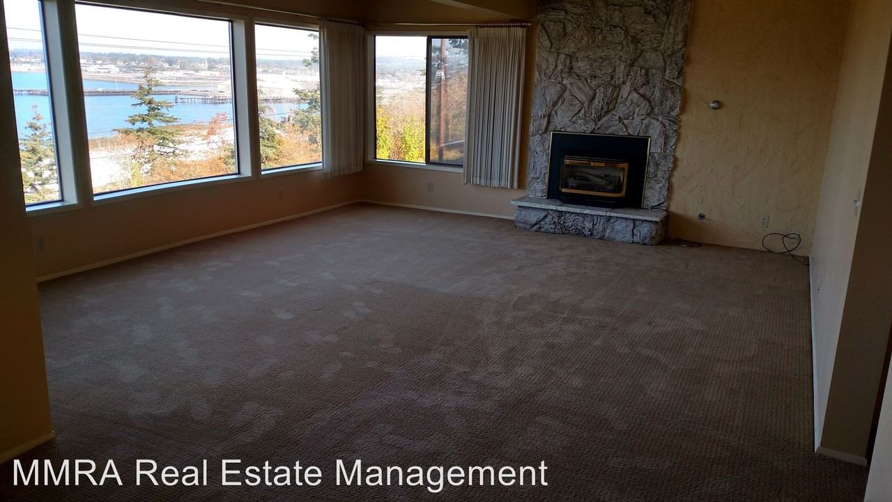 201 N State St #3 - Photo 3 of 13