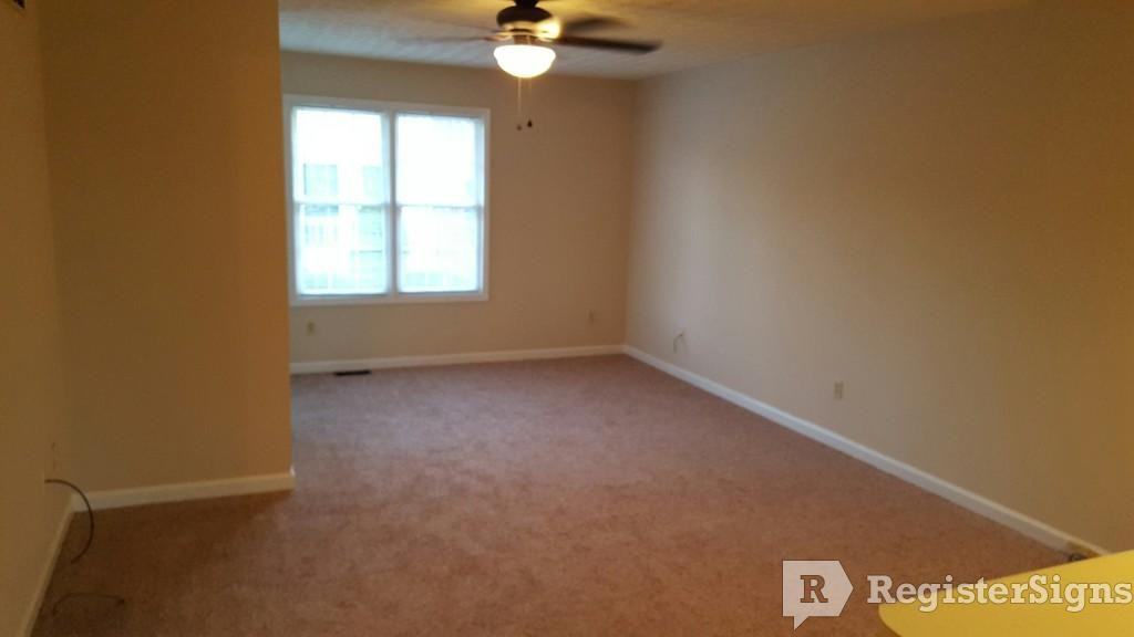 714 Parkway Ave - Photo 3 of 7