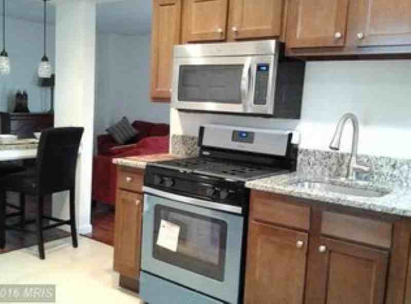 1027 Haverhill Rd - Photo 3 of 7