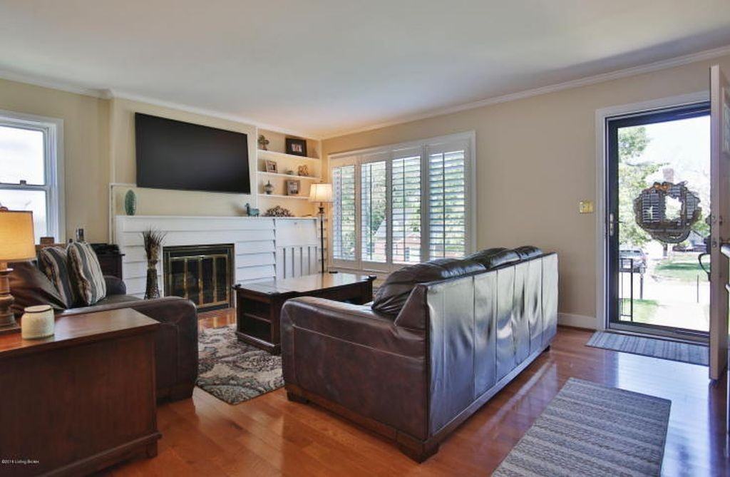 1950 Eastview Ave - Photo 2 of 34