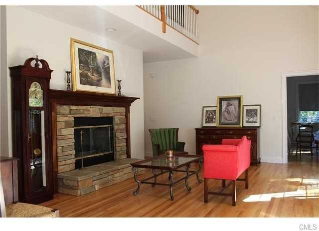 6 John Todd Way - Photo 3 of 13