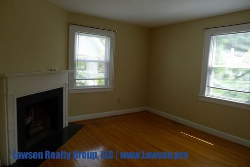 2427 Stanley Ave SE #2427 - Photo 3 of 17