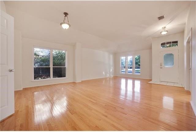 16420 Pocono Dr - Photo 2 of 28