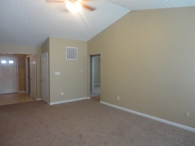 147 Gibraltar Dr - Photo 2 of 8