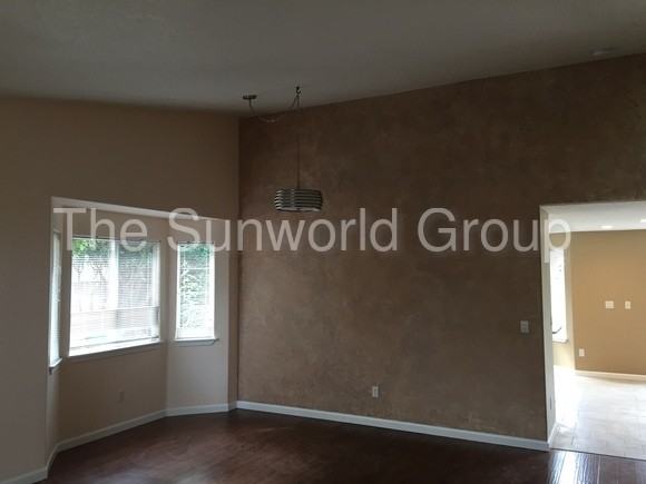 10910 NE 36th Ct - Photo 3 of 24
