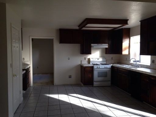 3028 Glen Field Ln - Photo 2 of 16