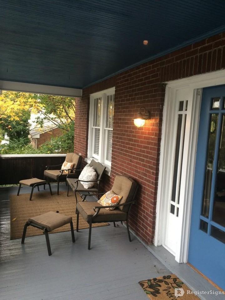 1244 Hamilton Terrace SE - Photo 2 of 6