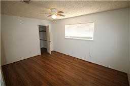 22818 Canyon Lake Dr - Photo 2 of 8