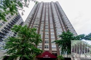 525 West Hawthorne Place #1802