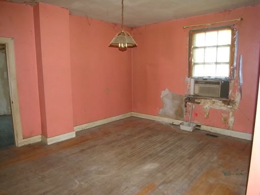 820 3rd St - Photo 3 of 13