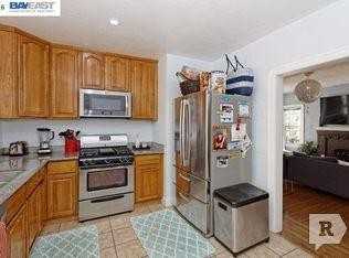 8225 Olive St - Photo 2 of 4