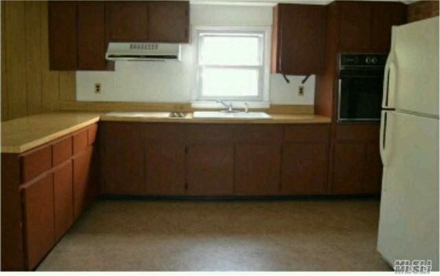 58 Broadway - Photo 2 of 3