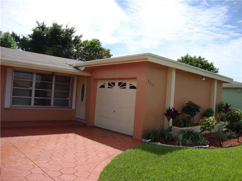 8612 Wilshire Dr - Photo 2 of 8