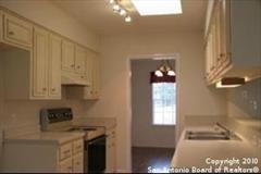 1818 Parhaven Dr - Photo 3 of 5