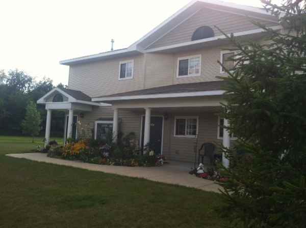 Eagles Wood & Trace and Eagles Wood Senior Apartments 29509 Amerihost