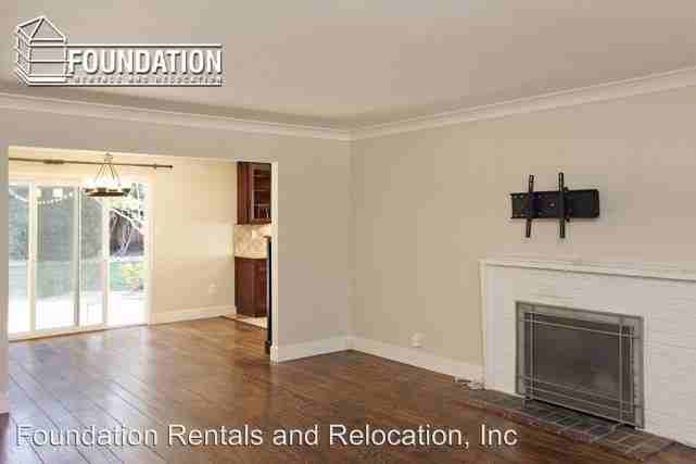 240 Cobblestone Dr - Photo 3 of 18