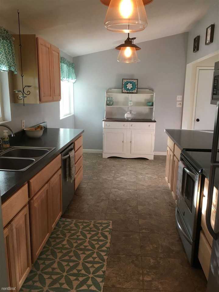 14 Monterey Dr - Photo 3 of 17