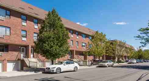 1056 Bergen Avenue - Photo 3 of 9