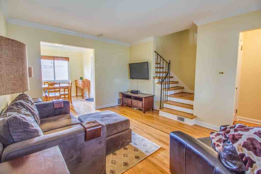 3420 Eads Street Northeast - Photo 2 of 6