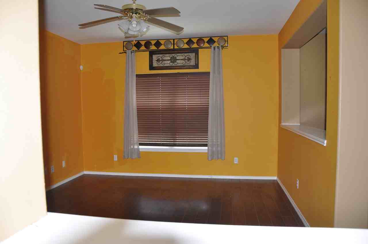 3304 N 33rd St - Photo 2 of 24