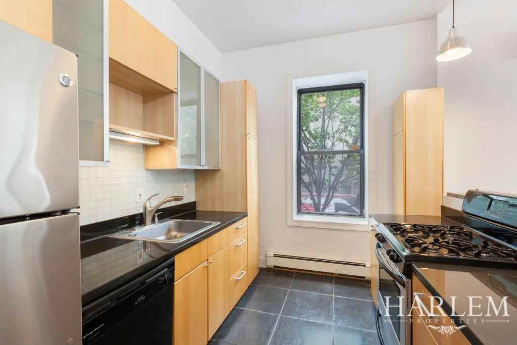 2076 5th Ave #A - Photo 3 of 8